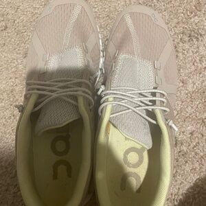 Beige on cloud sneaker